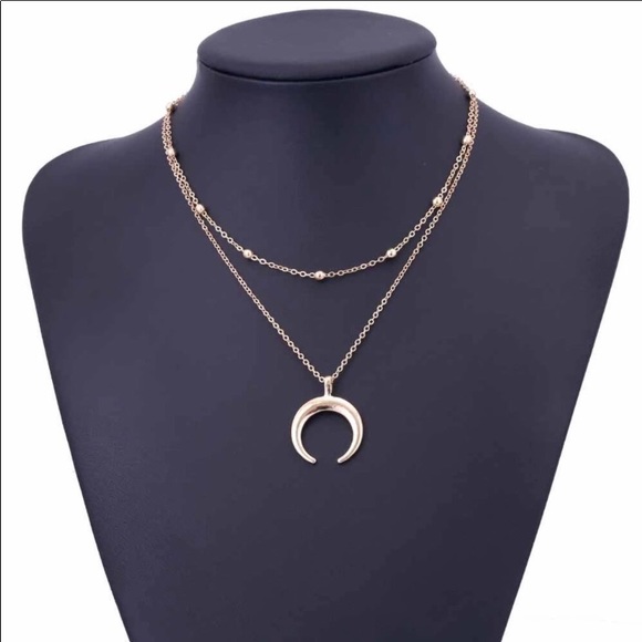 NEW🔥 Gold Half-Moon Layered Choker - Picture 3 of 3